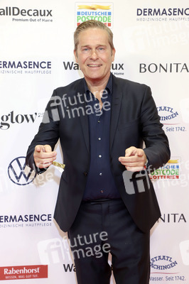 Goldene Bild der Frau 2025 in Hamburg