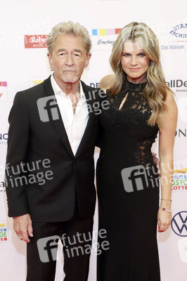 Goldene Bild der Frau 2025 in Hamburg