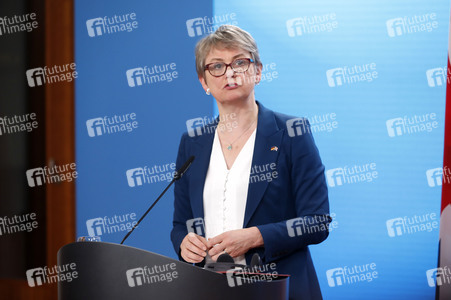 Pressekonferenz mit Johann Wadephul und Yvette Cooper in Berlin