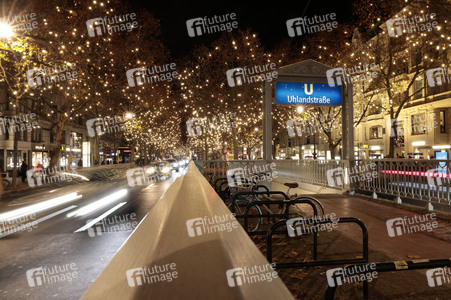 Weihnachtsbeleuchtung am Kudamm 2025 in Berlin