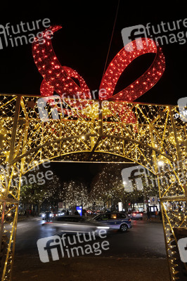 Weihnachtsbeleuchtung am Kudamm 2025 in Berlin