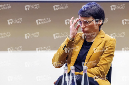 NRW Studienpräsentation 'Sorgerechtsentzug bei lesbischen Mütt