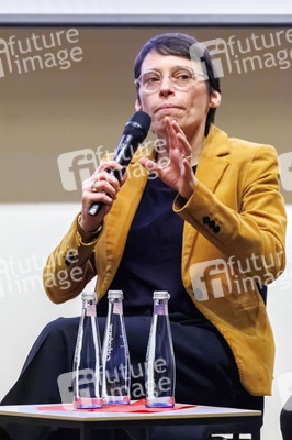 NRW Studienpräsentation 'Sorgerechtsentzug bei lesbischen Mütt