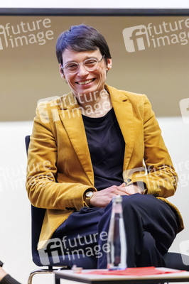 NRW Studienpräsentation 'Sorgerechtsentzug bei lesbischen Mütt