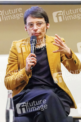 NRW Studienpräsentation 'Sorgerechtsentzug bei lesbischen Mütt