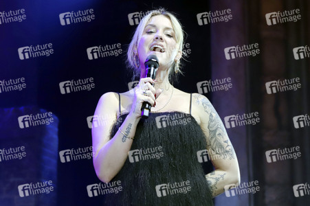 Schlagerwahn auf der Reeperbahn in Hamburg