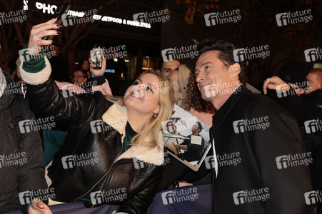 Filmpremiere 'Song Sung Blue' in Berlin