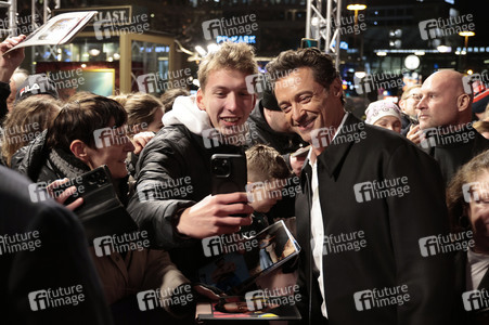 Filmpremiere 'Song Sung Blue' in Berlin