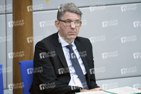 42. Sitzung des Deutschen Bundestages in Berlin