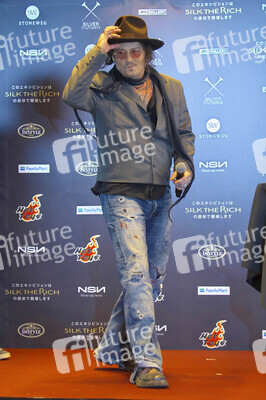 Ausstellung 'A Bunch of Stuff -Tokyo' von Johnny Depp in Tokio