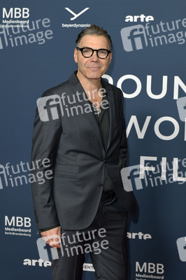 Festival Opening und Filmpremiere 'Sentimental Value', Around the World in 14 Films Weltkinofestival 2025 in Berlin