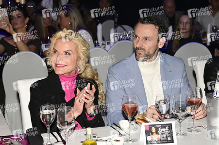 Premiere der Dinnershow 'Moments 3' in Dresden