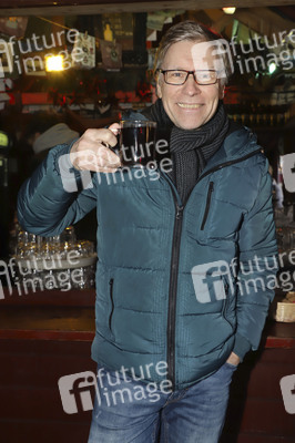 Taco und Thorsten Laussch auf dem Weihnachtmarkt in Hamburg