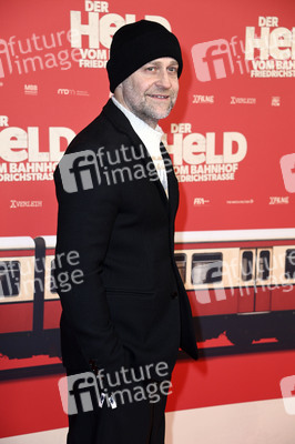 Filmpremiere 'Der Held vom Bahnhof Friedrichstraße' in Berlin
