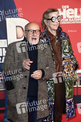 Filmpremiere 'Der Held vom Bahnhof Friedrichstraße' in Berlin