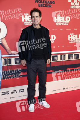 Filmpremiere 'Der Held vom Bahnhof Friedrichstraße' in Berlin