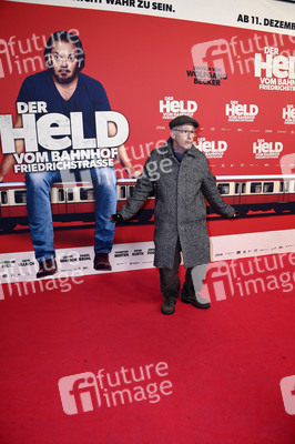 Filmpremiere 'Der Held vom Bahnhof Friedrichstraße' in Berlin