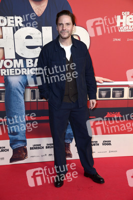 Filmpremiere 'Der Held vom Bahnhof Friedrichstraße' in Berlin