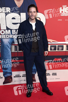 Filmpremiere 'Der Held vom Bahnhof Friedrichstraße' in Berlin