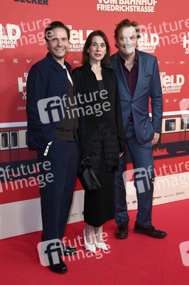 Filmpremiere 'Der Held vom Bahnhof Friedrichstraße' in Berlin