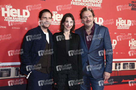 Filmpremiere 'Der Held vom Bahnhof Friedrichstraße' in Berlin