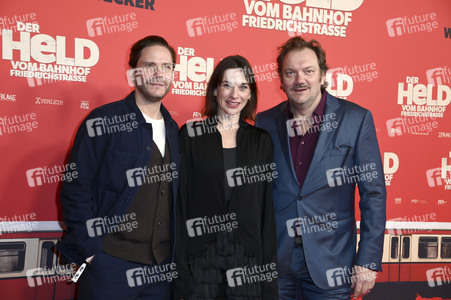 Filmpremiere 'Der Held vom Bahnhof Friedrichstraße' in Berlin