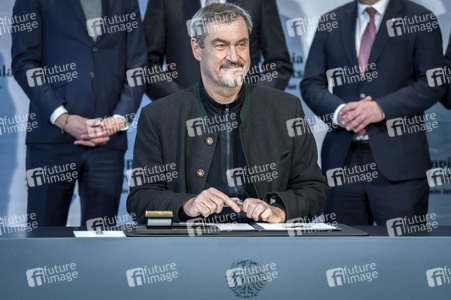 Unterzeichnung der Vereinbarung zur Olympiabewerbung in Berlin