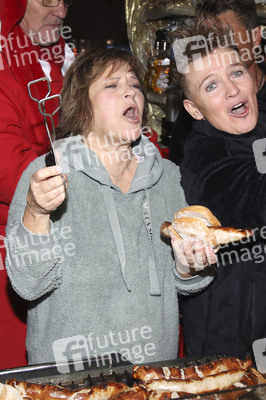 Benefizaktion mit Promi-Charity-Grillen in Berlin