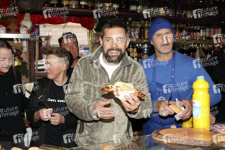 Benefizaktion mit Promi-Charity-Grillen in Berlin