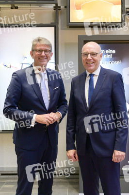 Austellungseröffnung 'Du bist Teil der Geschichte' in Bonn