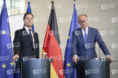 Empfang des NATO-Generalsekretärs in Berlin