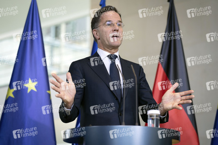 Empfang des NATO-Generalsekretärs in Berlin