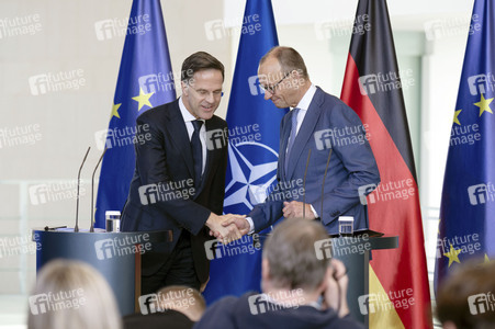 Empfang des NATO-Generalsekretärs in Berlin