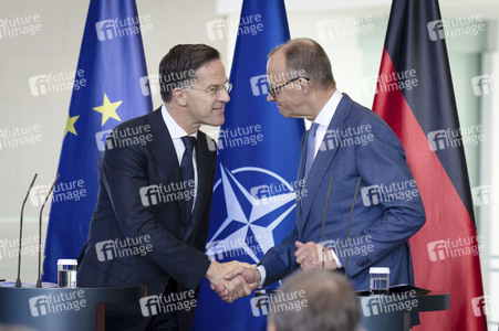 Empfang des NATO-Generalsekretärs in Berlin