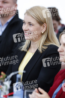 Inbetriebnahme der neuen Ahrtalbahn