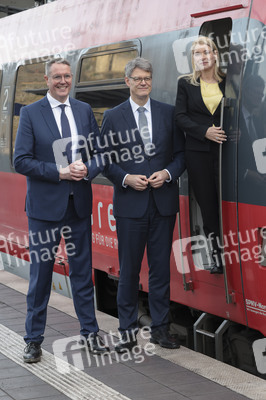 Inbetriebnahme der neuen Ahrtalbahn