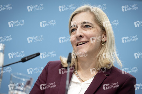 Pressekonferenz mit Nina Warken in Berlin