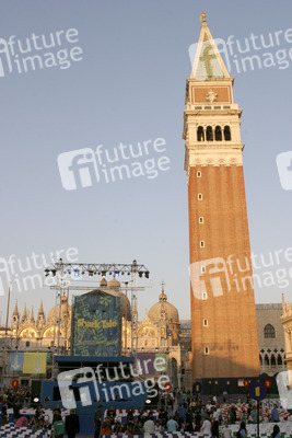 Filmpremiere 'Große Haie - Kleine Fische', Internationale Filmfestspiele von Venedig 2004