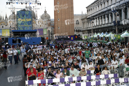 Filmpremiere 'Große Haie - Kleine Fische', Internationale Filmfestspiele von Venedig 2004