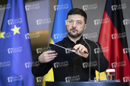 Pressestatement von Selenskyj und Merz zum Ukraine-Gipfel in Berlin