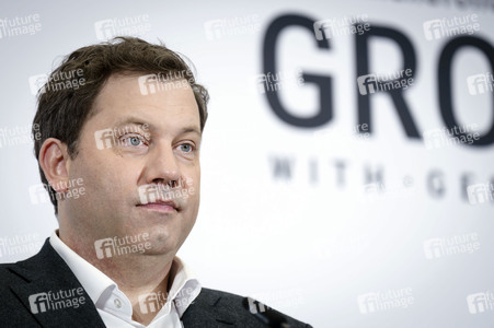 Pressekonferenz zur Vorstellung des Deutschlandfonds bei der KfW-Bankengruppe in Berlin