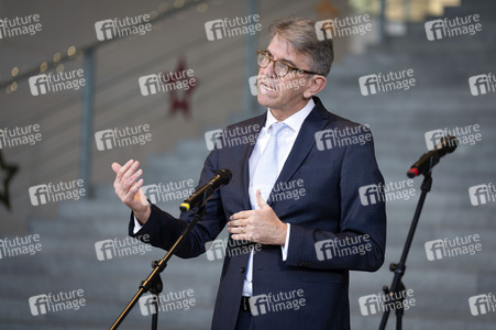 Pressestatment mit Wolfram Weimer nach dem Treffen mit Musikerinnen und Musikern im Kanzleramt in Berlin