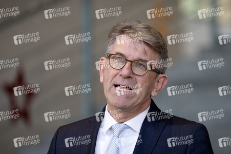 Pressestatment mit Wolfram Weimer nach dem Treffen mit Musikerinnen und Musikern im Kanzleramt in Berlin