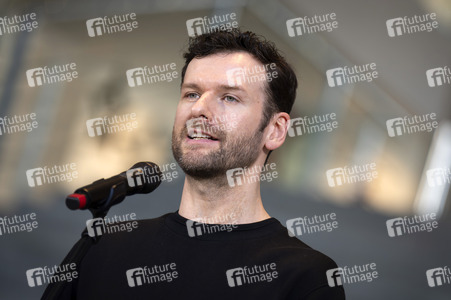 Pressestatment mit Wolfram Weimer nach dem Treffen mit Musikerinnen und Musikern im Kanzleramt in Berlin