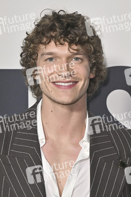 Filmpremiere 'Is This Thing On?' in Los Angeles