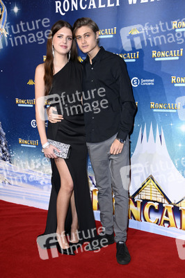 Premiere des 21. Original Roncalli Weihnachtscircus 2025 in Berlin