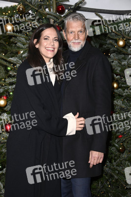 Premiere des 21. Original Roncalli Weihnachtscircus 2025 in Berlin