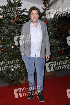 Premiere des 21. Original Roncalli Weihnachtscircus 2025 in Berlin