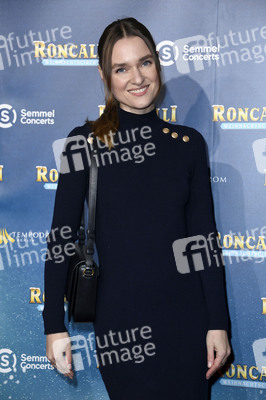 Premiere des 21. Original Roncalli Weihnachtscircus 2025 in Berlin