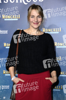 Premiere des 21. Original Roncalli Weihnachtscircus 2025 in Berlin